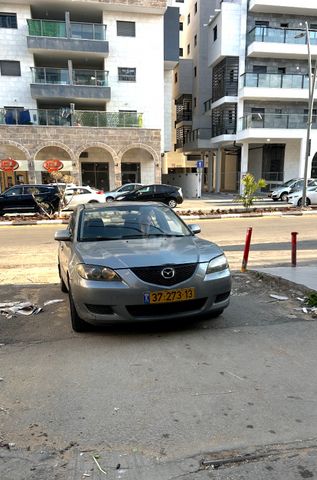 מודעת רכב מאזדה 3