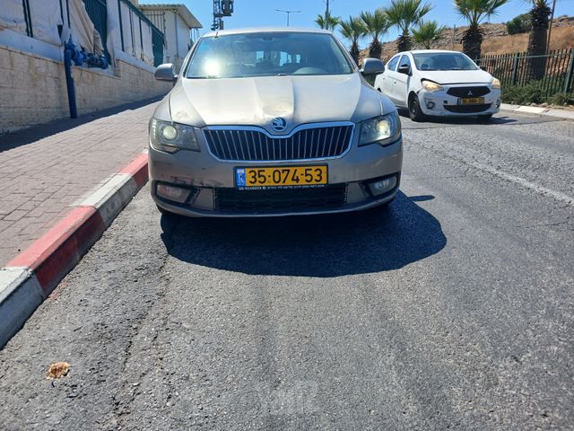 מודעת רכב סקודה סופרב