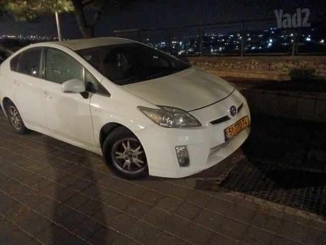 מודעת רכב טויוטה פריוס