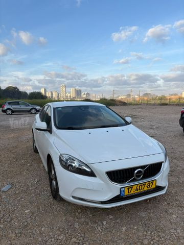 מודעת רכב וולוו V40