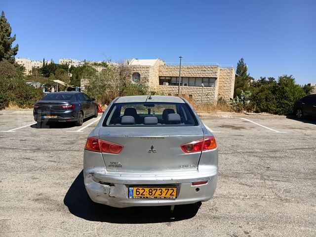 מודעת רכב מיצובישי לנסר