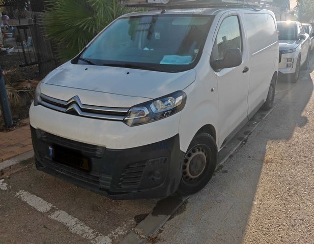 מודעת רכב סיטרואן ג'אמפי