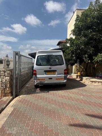 מודעת רכב פולקסווגן טרנספורטר