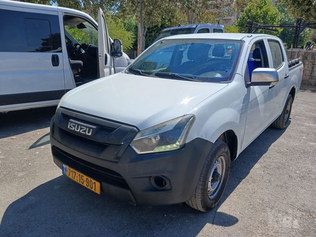מודעת רכב איסוזו די-מקס