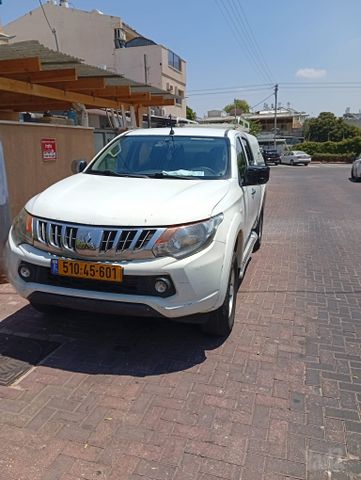 מודעת רכב מיצובישי טרייטון / L200