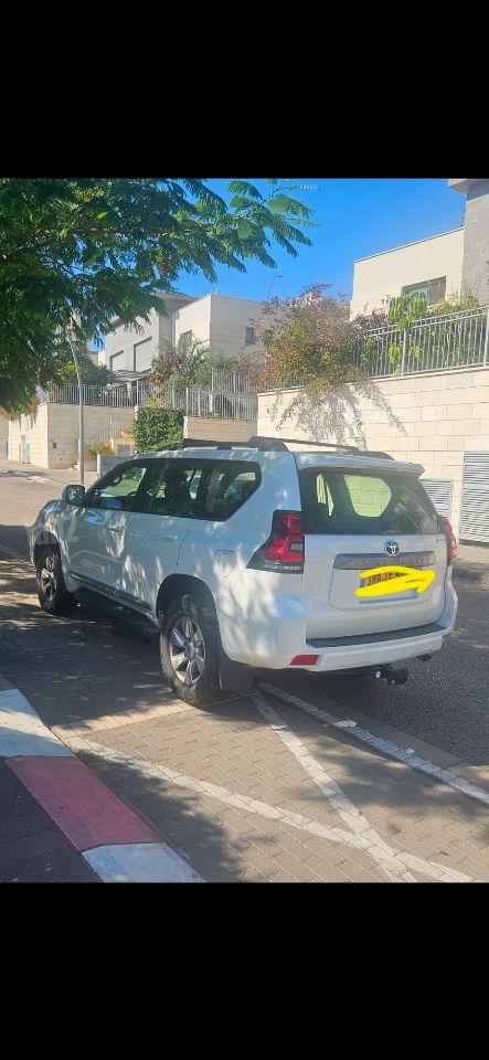 מודעת רכב טויוטה לנד קרוזר