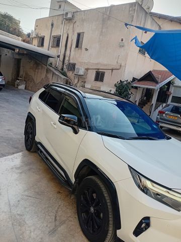 מודעת רכב טויוטה RAV4