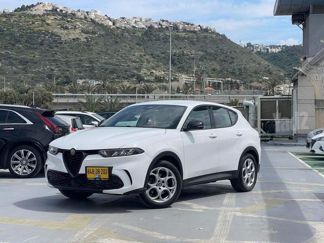 מודעת רכב אלפא רומיאו טונלה