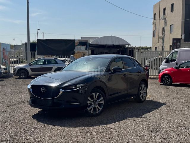 מודעת רכב מאזדה CX-30
