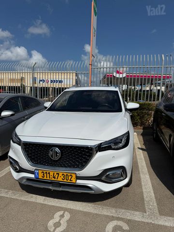 מודעת רכב אם ג'י EHS PHEV