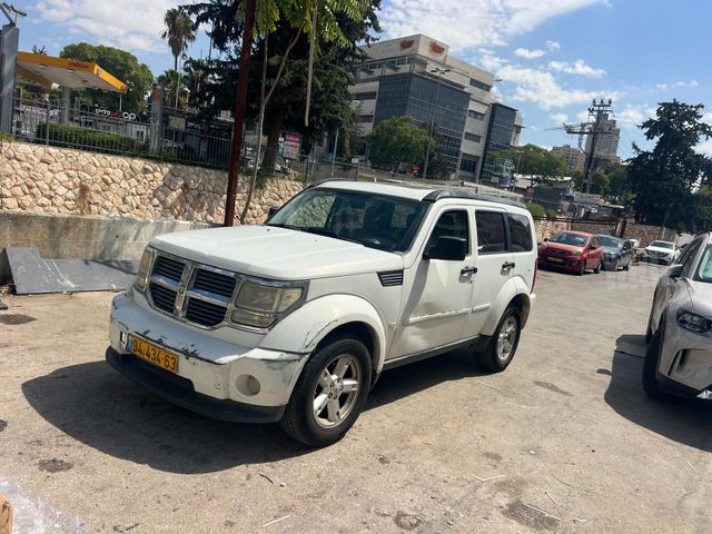 מודעת רכב דודג' ניטרו