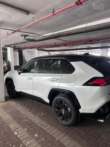 RAV4 4X2 E-Motion היברידי אוט׳ בנזין 2.5 (178 כ״ס) [2019-2026]