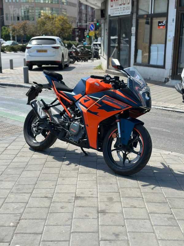 מודעת רכב KTM SuperSport RC 390