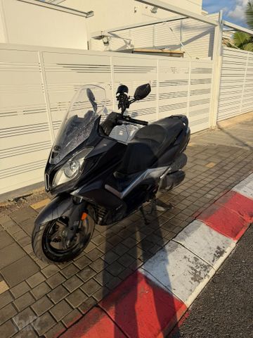 מודעת רכב קימקו דאון-טאון 350