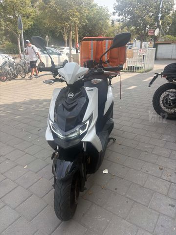 מודעת רכב סאן יאנג Jet 4 RX
