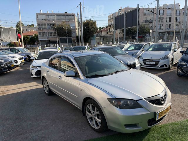 מודעת רכב מאזדה 3
