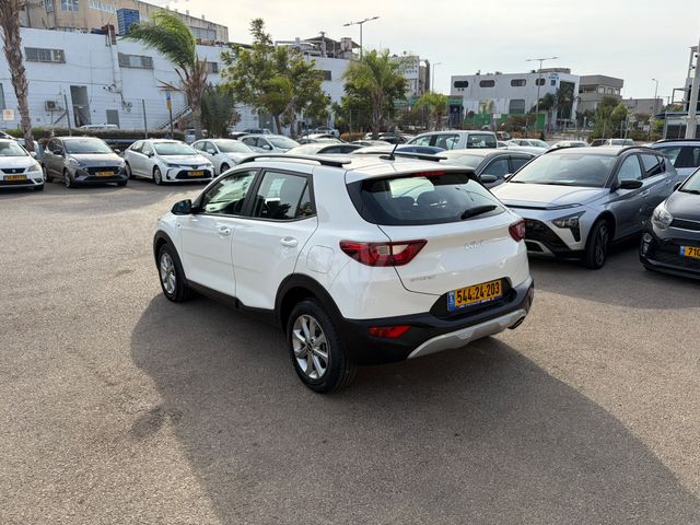 מודעת רכב קיה סטוניק 2