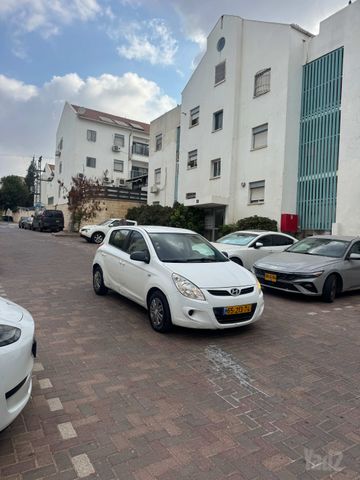 i20 Inspire אוט׳ 5 דל 1.4 (100 כ״ס) [2009-2013]