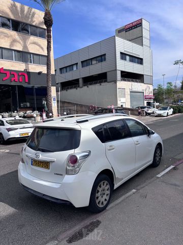 מודעת רכב טויוטה ורסו