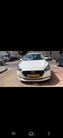 מודעת רכב מאזדה 2