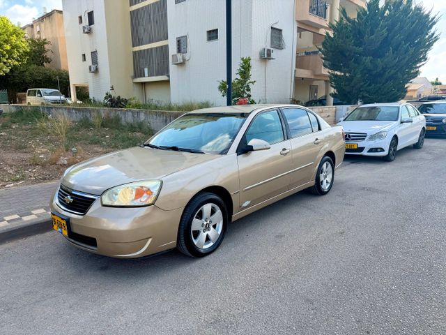 מאליבו LT אוט׳ 3.5 (200 כ״ס)