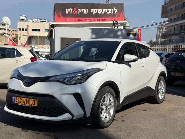 מודעת רכב טויוטה C-HR