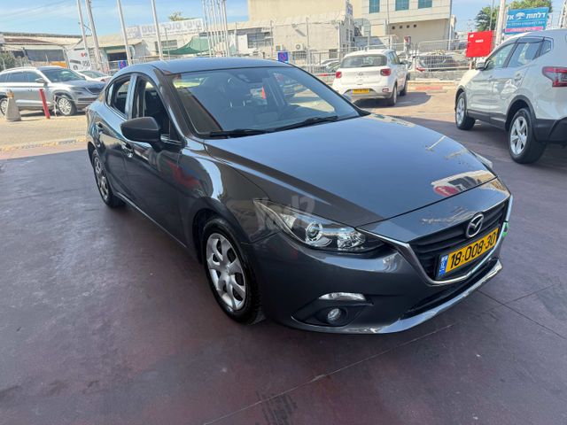 מודעת רכב מאזדה 3