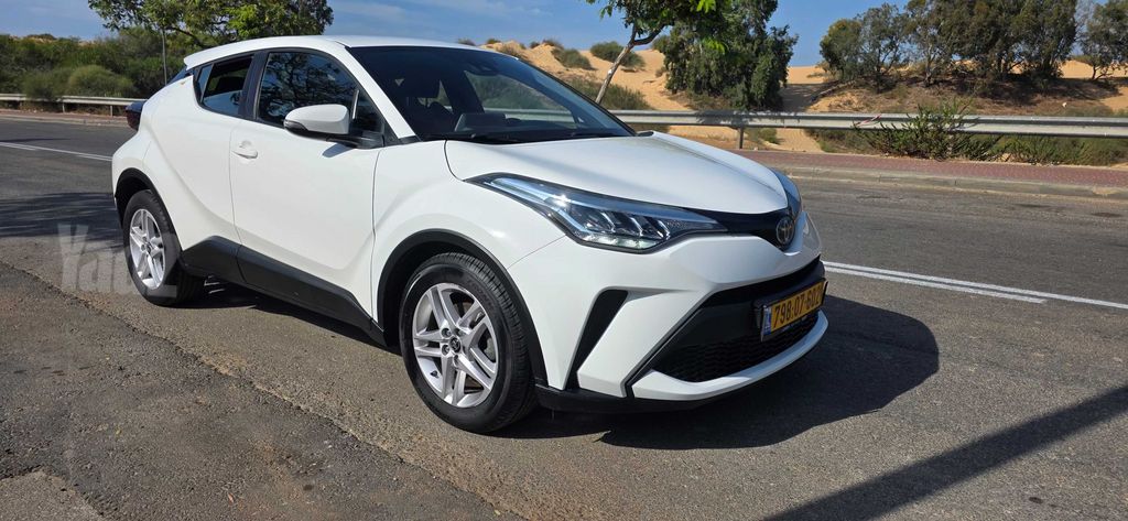 מודעת רכב טויוטה C-HR
