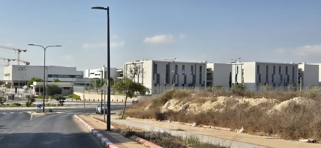 פרופסור אברהם אמיר 94