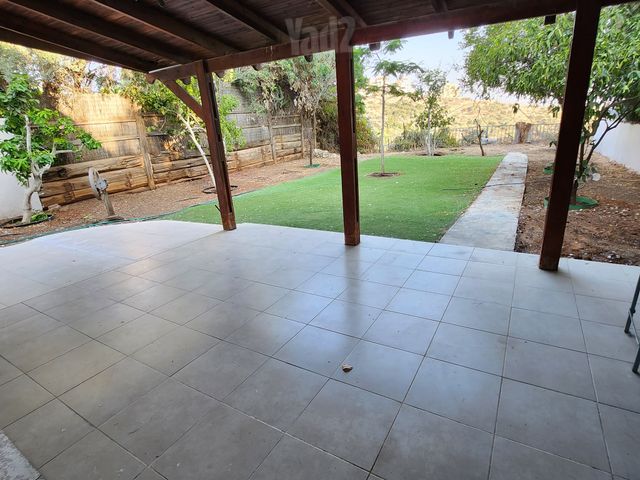 אדיר 4