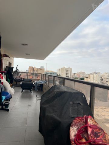 אהרון קרון 7