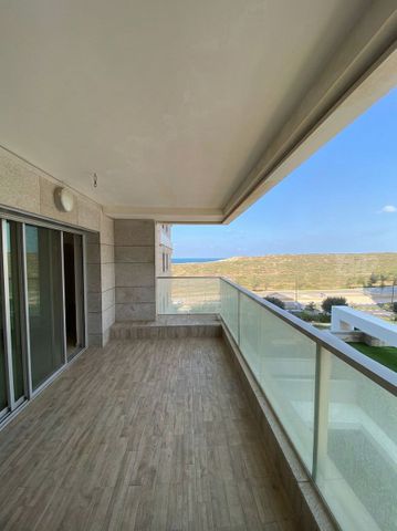 עוזי חיטמן 23