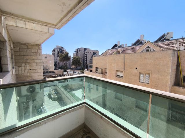 דירה להשכרה בירושלים (תיווך) — 4