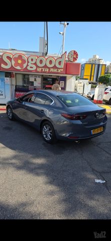 מודעת רכב מאזדה 3