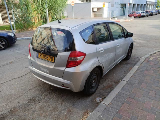 מודעת רכב הונדה ג'אז 