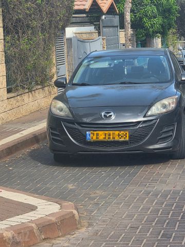 מודעת רכב מאזדה 3