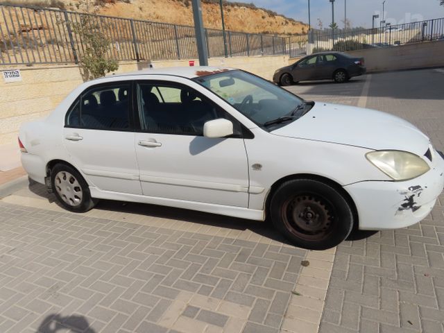 מודעת רכב מיצובישי לנסר