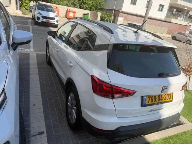 מודעת רכב סיאט ארונה