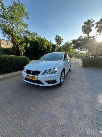 מודעת רכב סיאט לאון