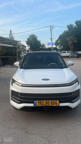 מודעת רכב ג׳יי.איי.סי E-JS4
