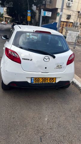 מודעת רכב מאזדה 2