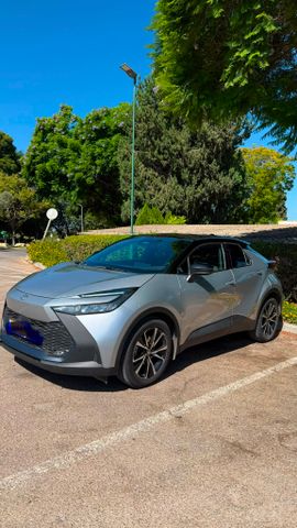 מודעת רכב טויוטה C-HR