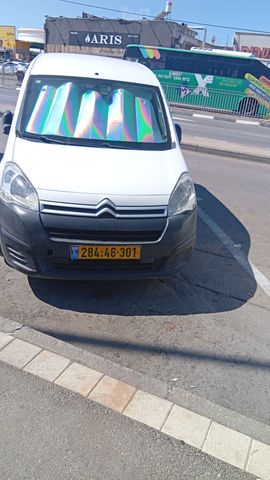 מודעת רכב סיטרואן ברלינגו