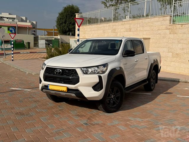 מודעת רכב טויוטה היילקס