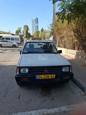 מודעת רכב מיצובישי טרייטון / L200