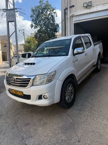 מודעת רכב טויוטה היילקס