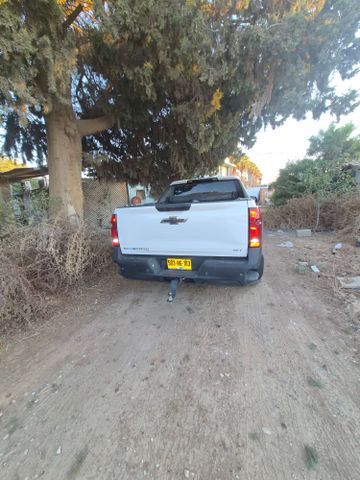 מודעת רכב שברולט סילברדו EV