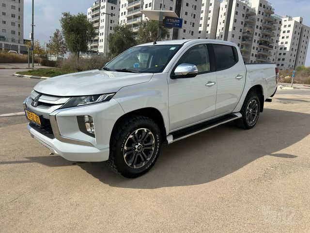 מודעת רכב מיצובישי טרייטון / L200