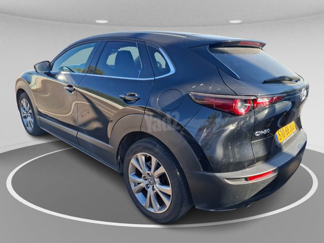 מודעת רכב מאזדה CX-30 1