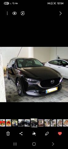 מודעת רכב מאזדה CX-30